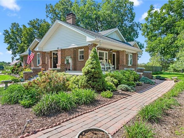 3016 NC HIGHWAY 62 E, Liberty, NC 27298