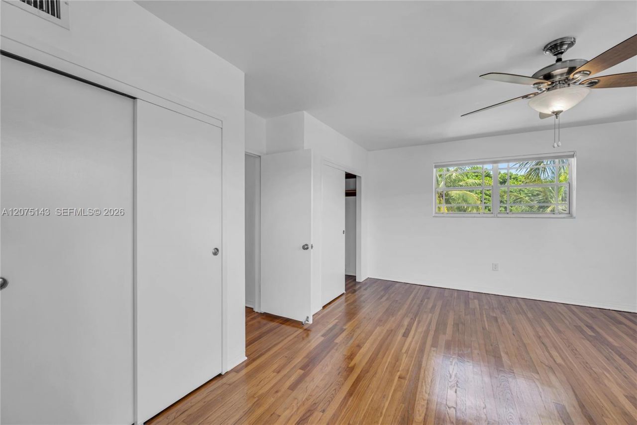 800 W 42nd St , Unit 1B, Miami Beach, FL 33140 Photo