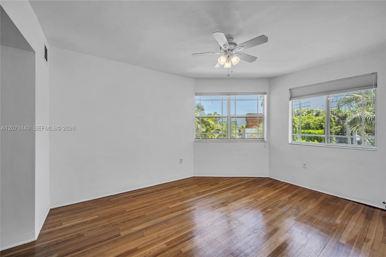800 W 42nd St , Unit 1B, Miami Beach, FL 33140 Photo