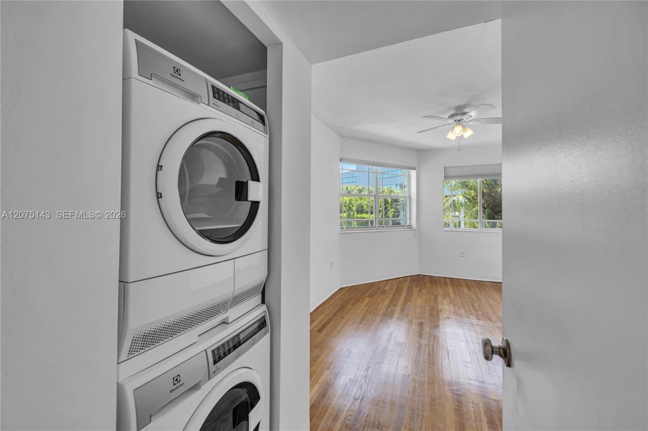 800 W 42nd St , Unit 1B, Miami Beach, FL 33140 Photo