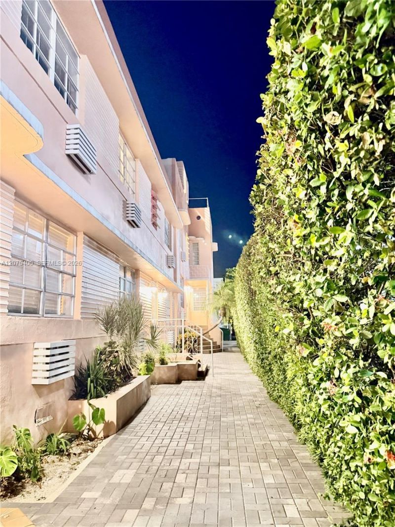 1227 Euclid Ave , Unit 7, Miami Beach, FL 33139 Photo