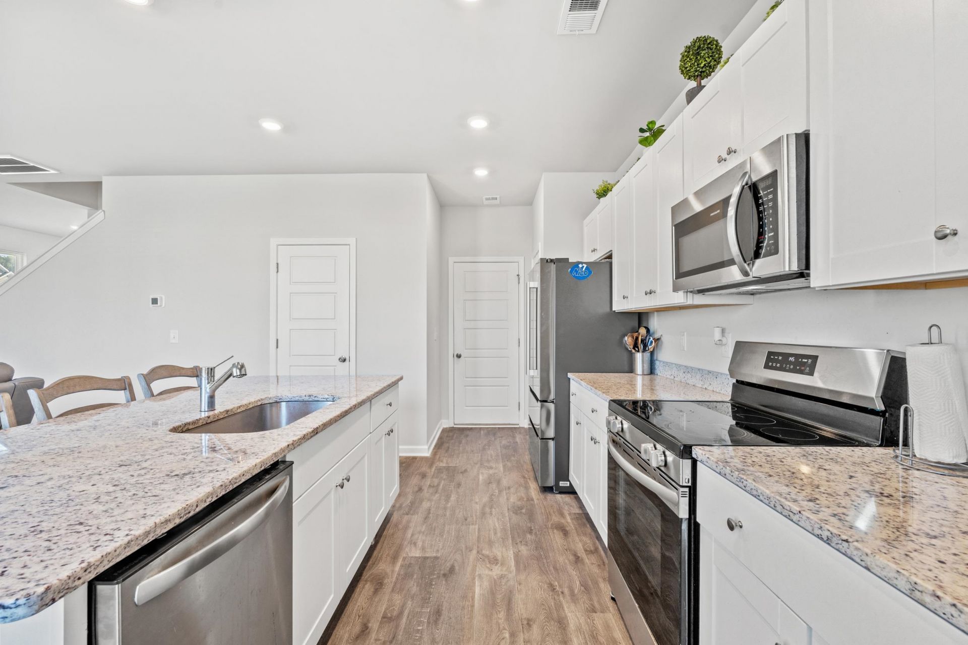 3968 Hibiscus Dr. Photo 10
