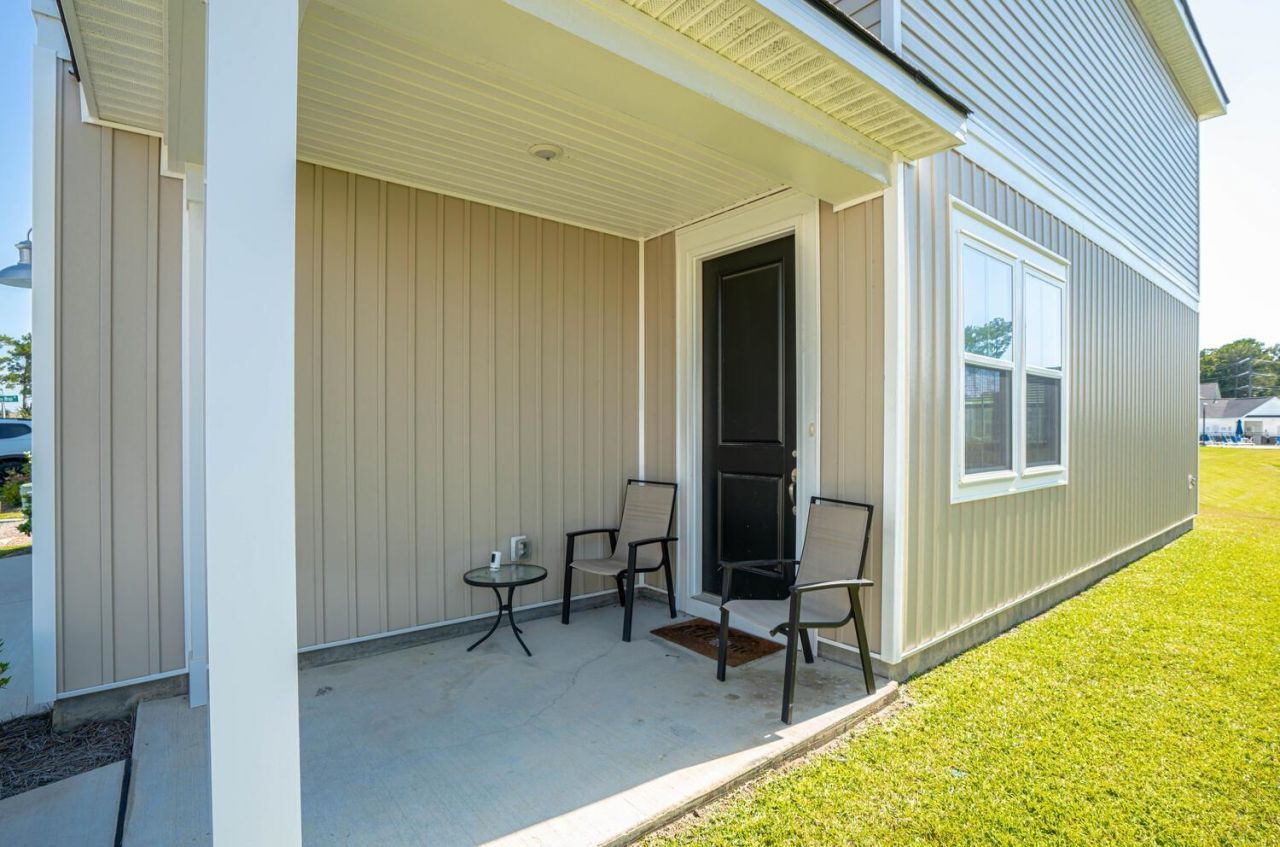 3968 Hibiscus Dr. Photo 5