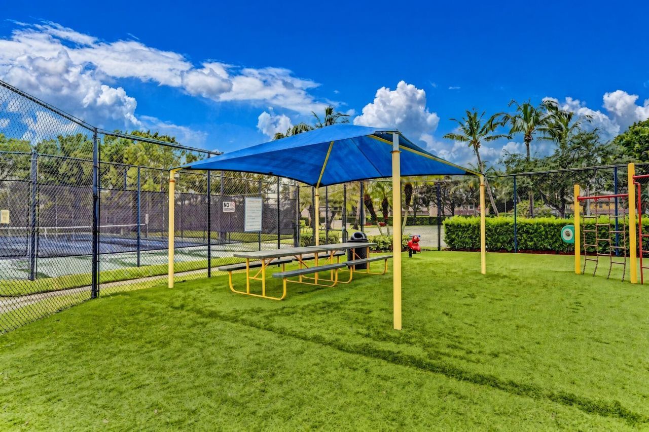 3331 Commodore Court, West Palm Beach, FL 33411 Photo