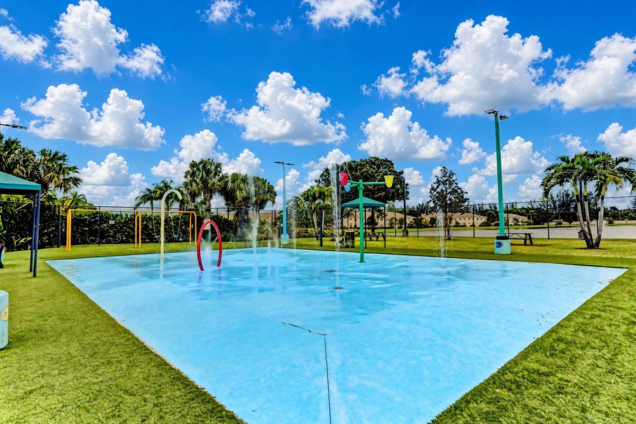 3331 Commodore Court, West Palm Beach, FL 33411 Photo