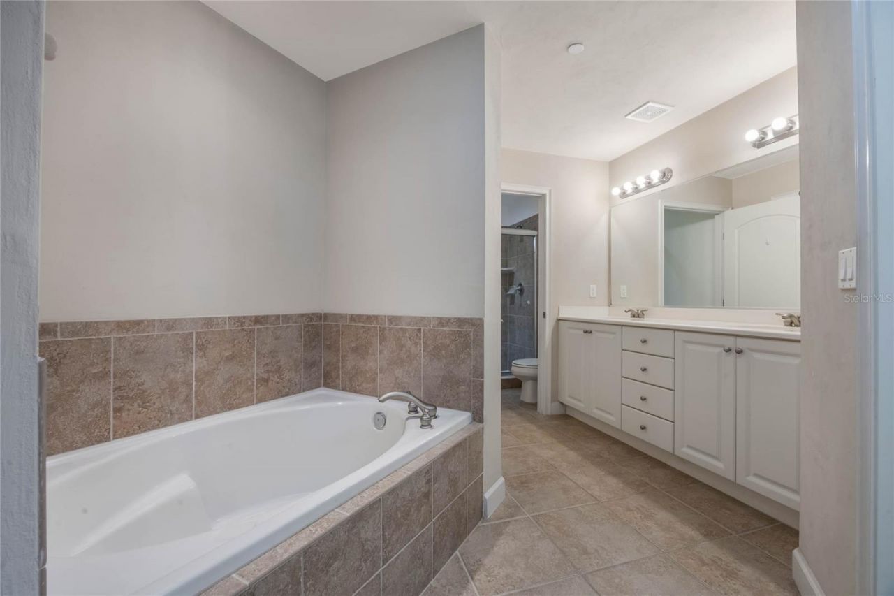 424 Luna Bella Lane , Unit 332, New Smyrna Beach, FL 32168 Photo