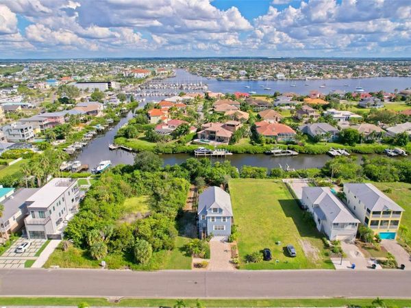 6407 MARBELLA BOULEVARD , APOLLO BEACH, FL 33572