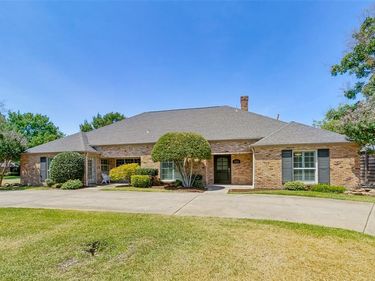 15305 Leavalley Drive, Dallas, TX 75248