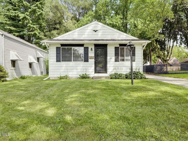3248 Meadowbrook Court , Toledo, OH 43606