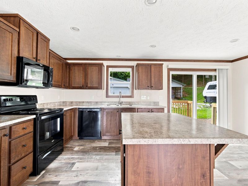 18430 Laurel Street , Laurelville, OH 43135 Photo 5