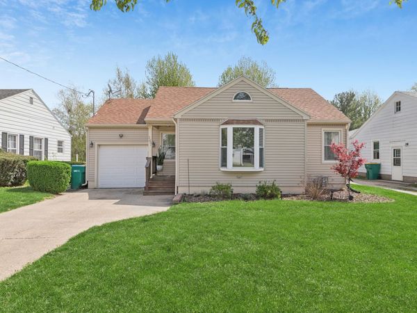 167 HIGHLAND Avenue , Galesburg, IL 61401