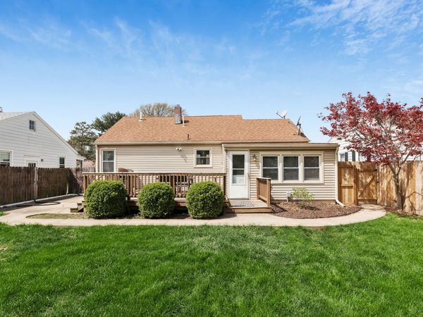 167 HIGHLAND Avenue , Galesburg, IL 61401