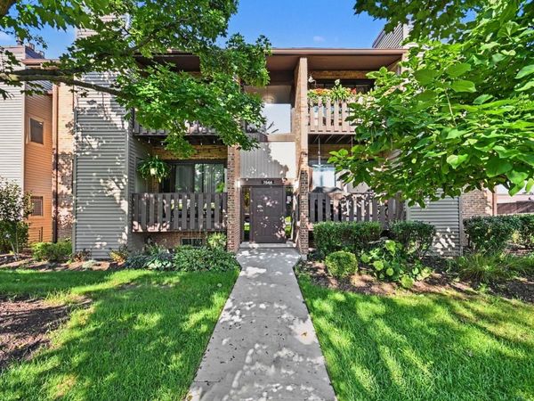 7544 Clarendon Hills Road , Unit 2E, Willowbrook, IL 60527