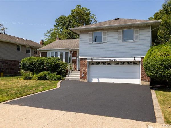 52 blanche, Plainview, NY 11803