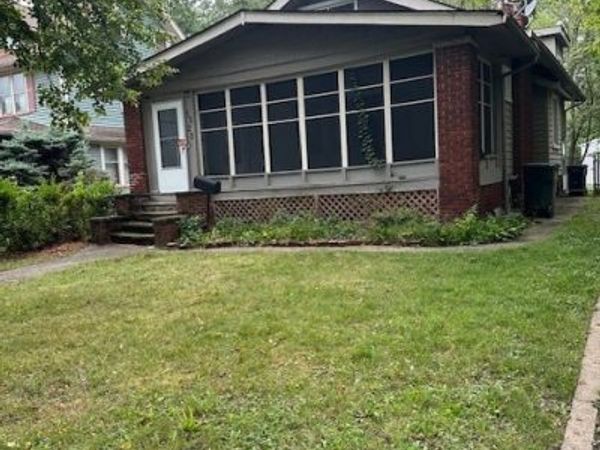 1520 Rydalmount Road, Cleveland Heights, OH 44118