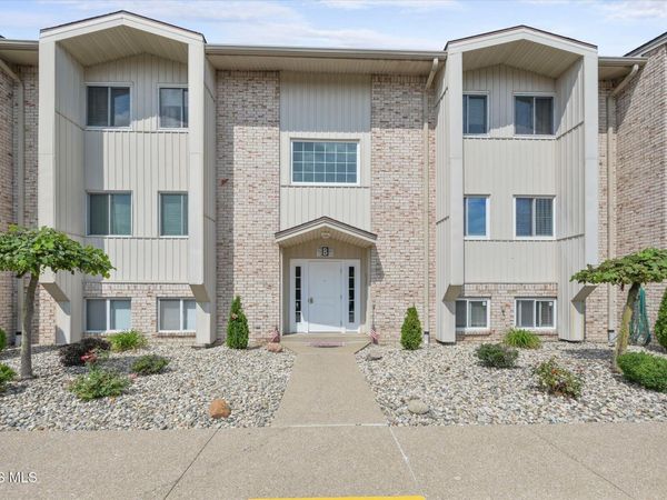 6640 Salisbury Road , Maumee, OH 43537