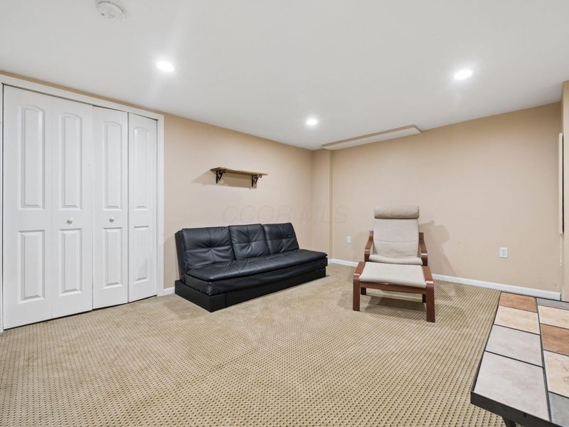 6240 Wrothston Drive, Columbus, OH 43228 Photo 27