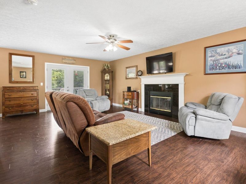 6240 Wrothston Drive, Columbus, OH 43228 Photo 5