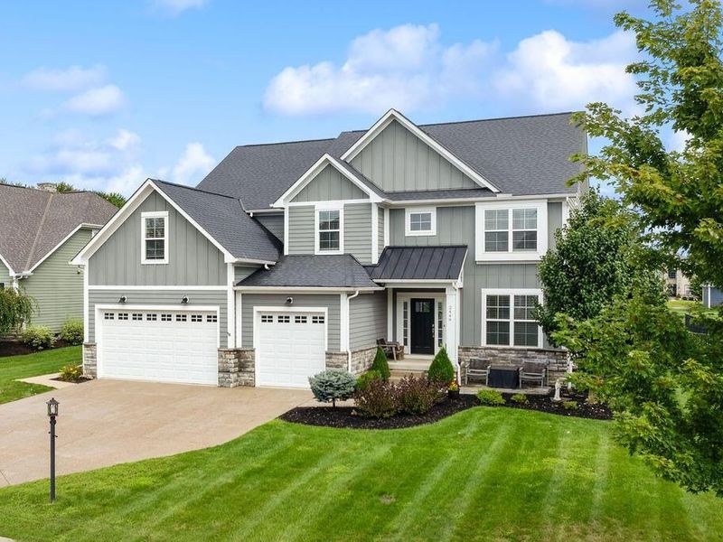 2449 Bryn Mawr Drive , Lewis Center, OH 43035 Photo 2