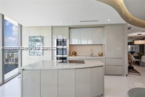 18975 Collins Ave, Unit 5404, Sunny Isles Beach, FL 33160 Photo