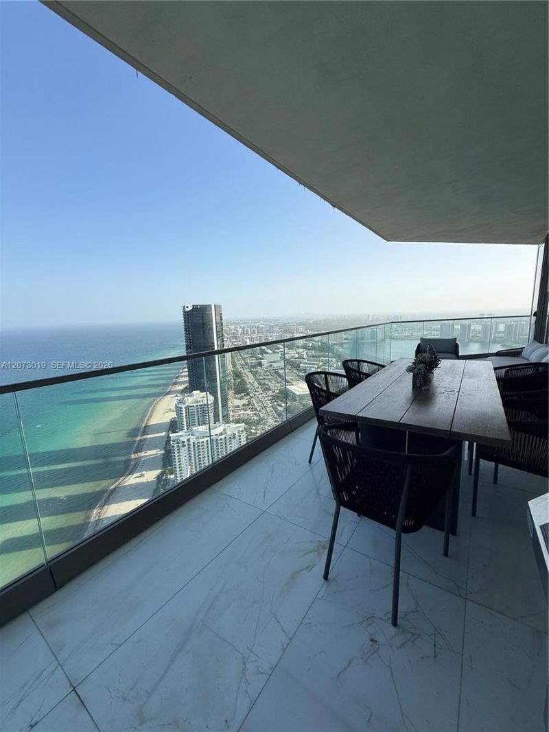 18975 Collins Ave, Unit 5404, Sunny Isles Beach, FL 33160 Photo