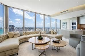 18975 Collins Ave, Unit 5404, Sunny Isles Beach, FL 33160 Photo