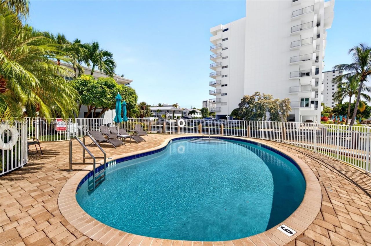 1705 N Riverside Dr, Unit 2, Pompano Beach, FL 33062 Photo