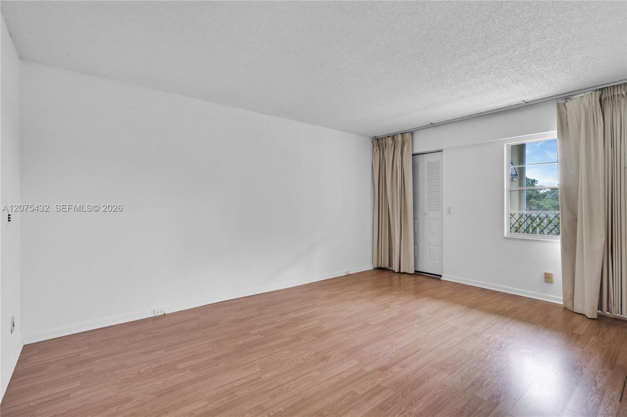 300 SW 134th Way , Unit 413E, Pembroke Pines, FL 33027 Photo