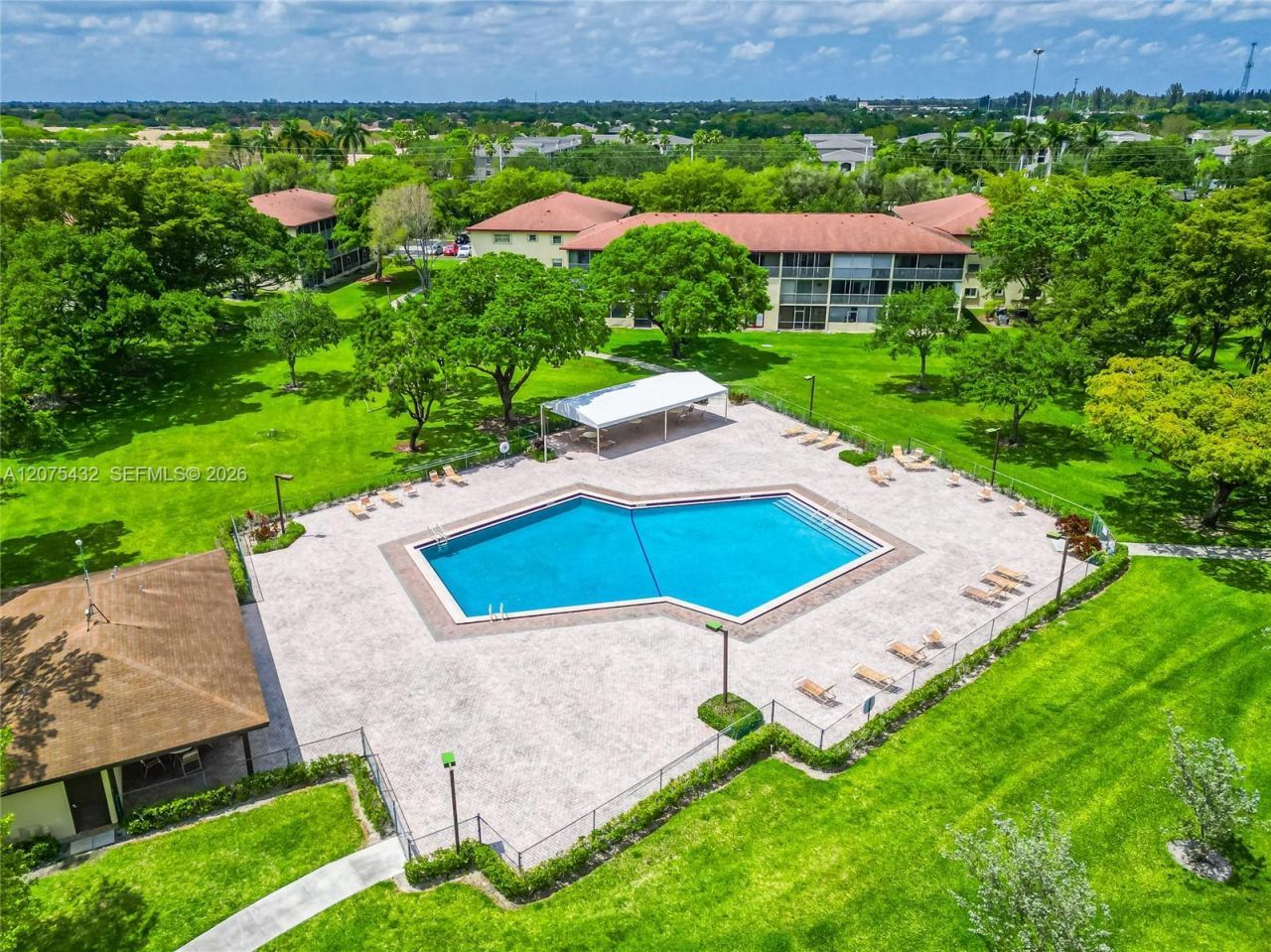 300 SW 134th Way , Unit 413E, Pembroke Pines, FL 33027 Photo