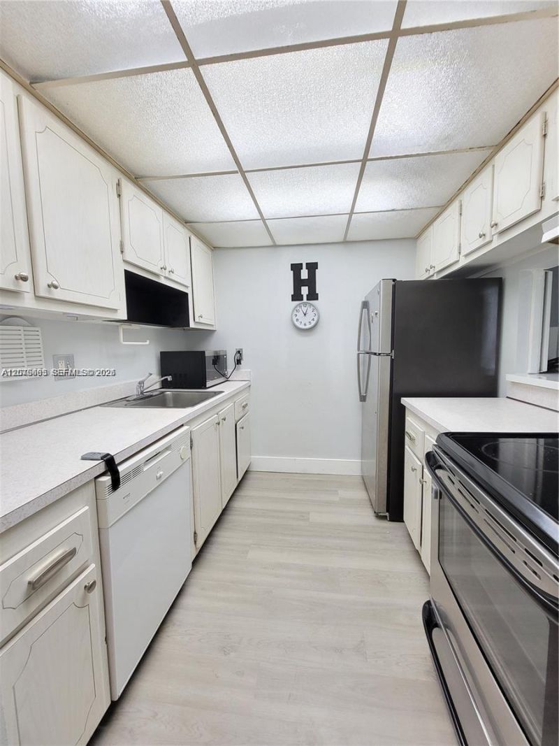 14501 N Kendall Dr , Unit 412H, Miami, FL 33186 Photo