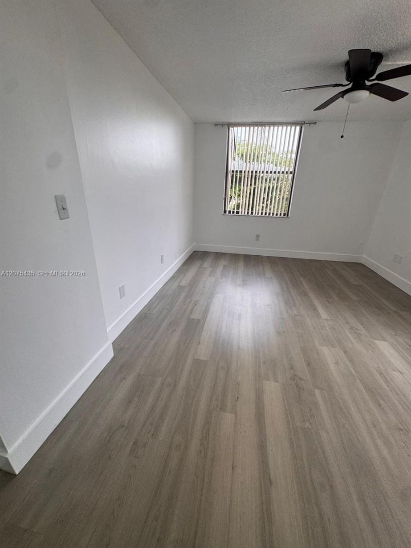 14501 N Kendall Dr, Unit 412H, Miami, FL 33186 Photo