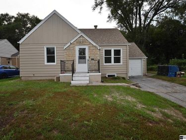3450 Martin Avenue, Omaha, NE 68112