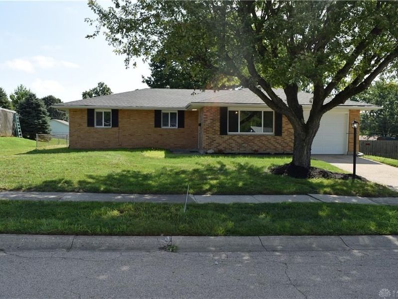 5718 Woodmore Drive, Dayton, OH 45414 Photo 4