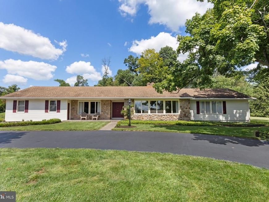 157 Chestnut Valley Drive, Doylestown, PA 18901 Main Photo