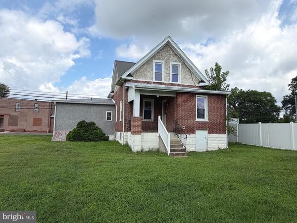 207 S GOVERNOR PRINTZ BOULEVARD , ESSINGTON, PA 19029