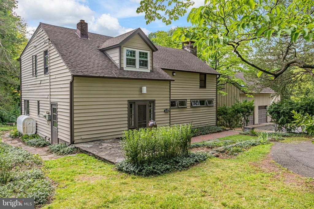 6615 CHAPEL ROAD, NEW HOPE, PA 18938