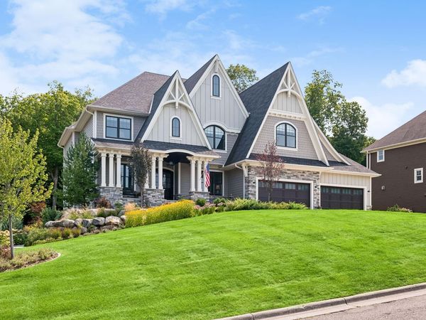 7400 Dogwood Road, Chanhassen, MN 55331