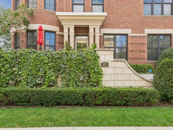 575 S 10th Street, Minneapolis, MN 55404