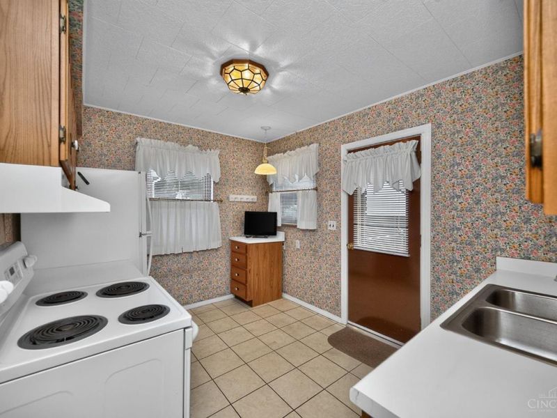 4309 Orchard Lane, Deer Park, OH 45236 Photo 14