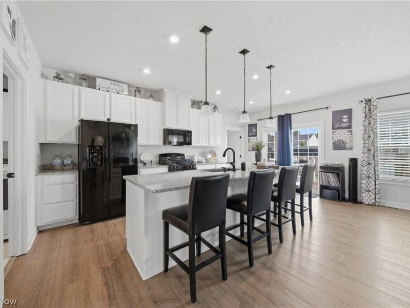 3354 Stoneleigh Road NE, Canton, OH 44721 Photo 10