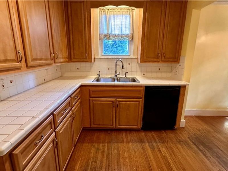 3582 Meadowbrook Boulevard , University Heights, OH 44118 Photo 11