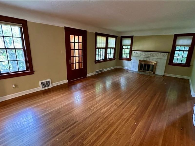 3582 Meadowbrook Boulevard , University Heights, OH 44118 Photo 8