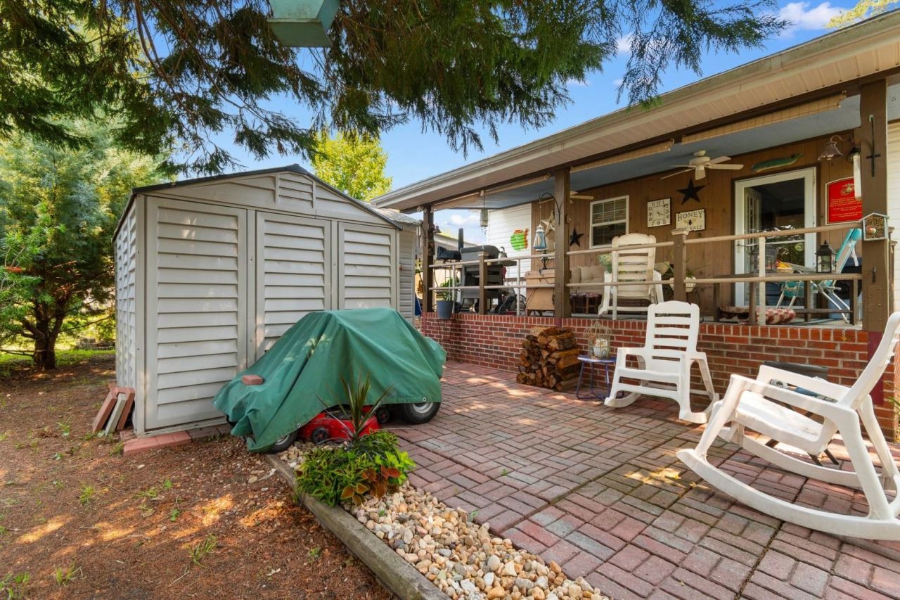 1649 Perry Circle  Photo 27