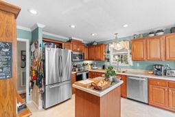 1649 Perry Circle  photo 4