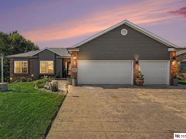 2557 SW Soukup Circle, Lincoln, NE 68522