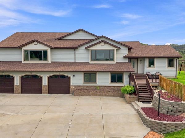 1183 WOODRIDGE DR, Rapid City, SD 57701