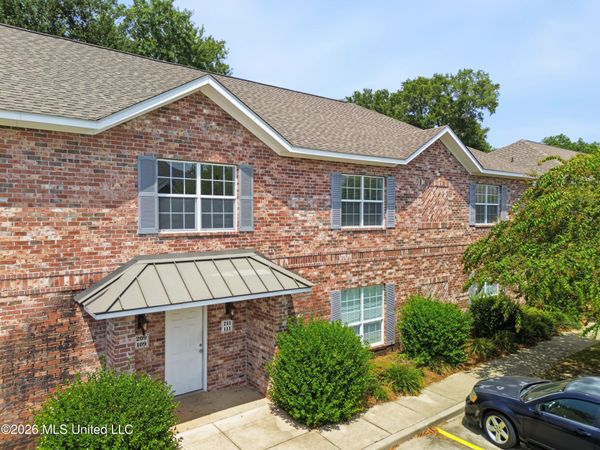 211 Armand Oaks , Ocean Springs, MS 39564