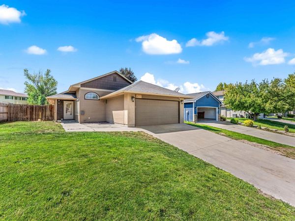677 N Shady Grove Way, Kuna, ID 83634