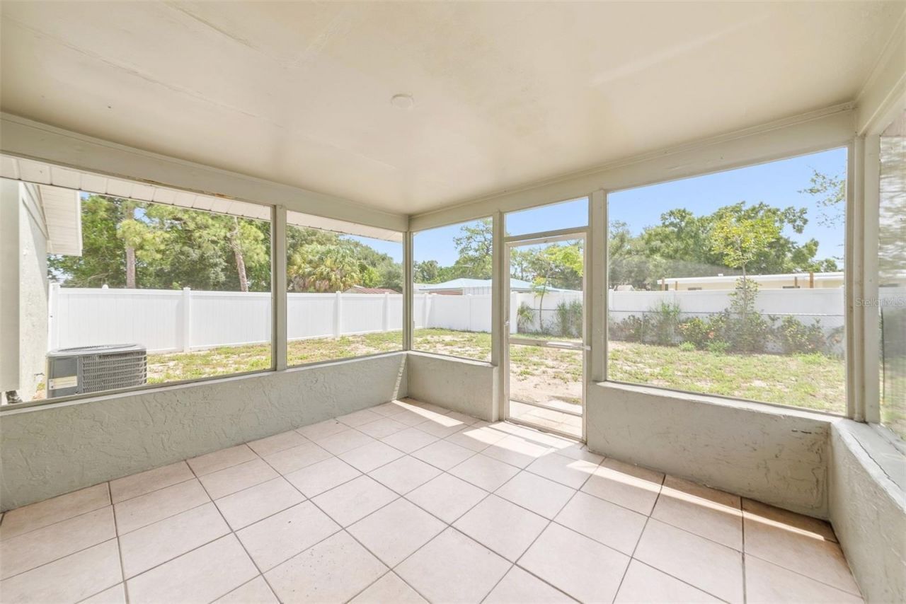 1215 39th Street W, Bradenton, FL 34205 Photo