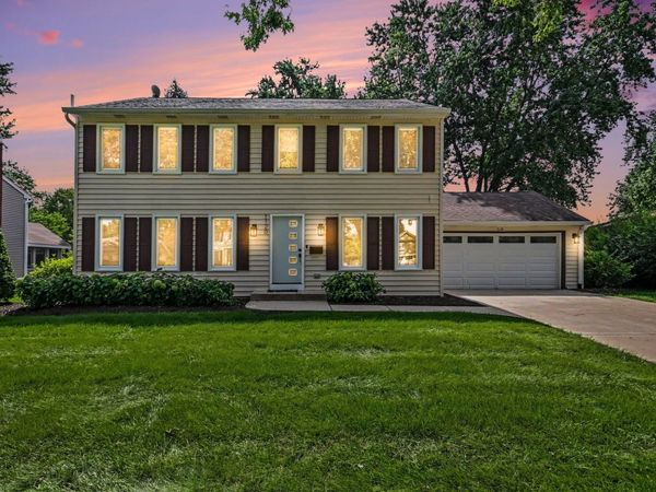 1120 Summit Hills Lane , Naperville, IL 60563